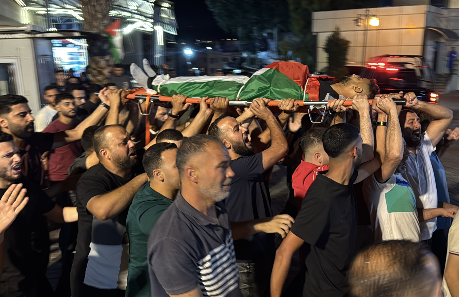 Filistin topraklarını gasbeden İsraillilerin Batı Şeria'daki saldırısında 2 Filistinli şehit oldu