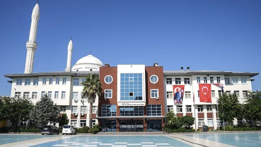 Okulda uygulanan o sistem Türkiye derecesi getirdi! YKS 2026'da Kartal AİHL rüzgarı