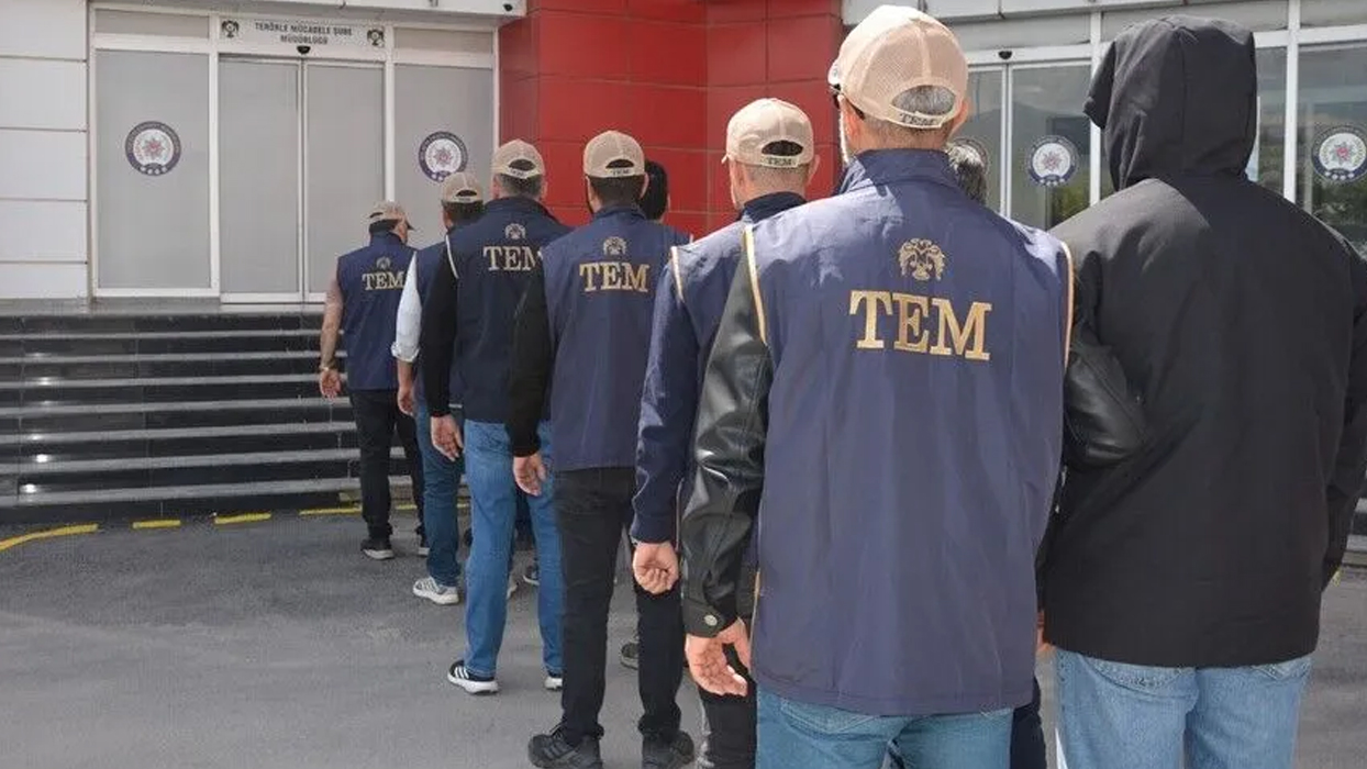 FETÖ'ye geçit yok! Operasyonlarda 51 şüpheli tutuklandı
