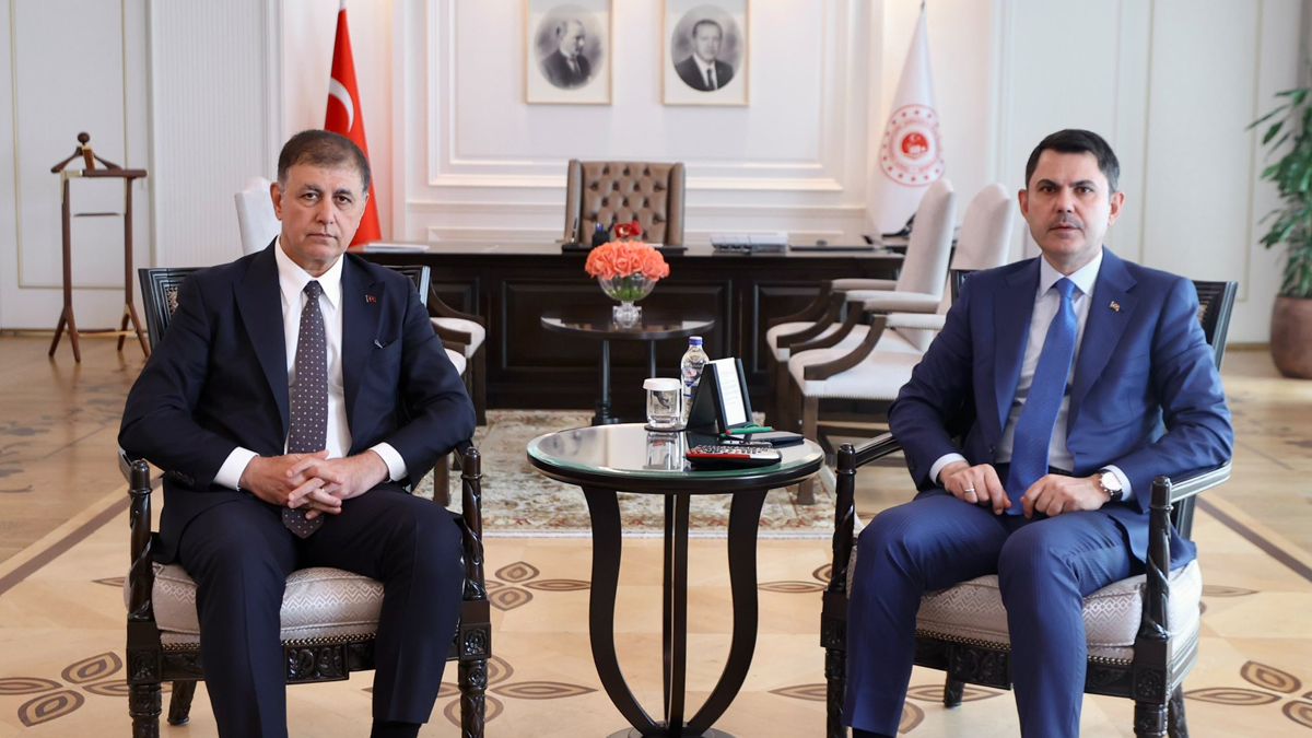 Bakan Kurum, Cemil Tugay ile görüştü