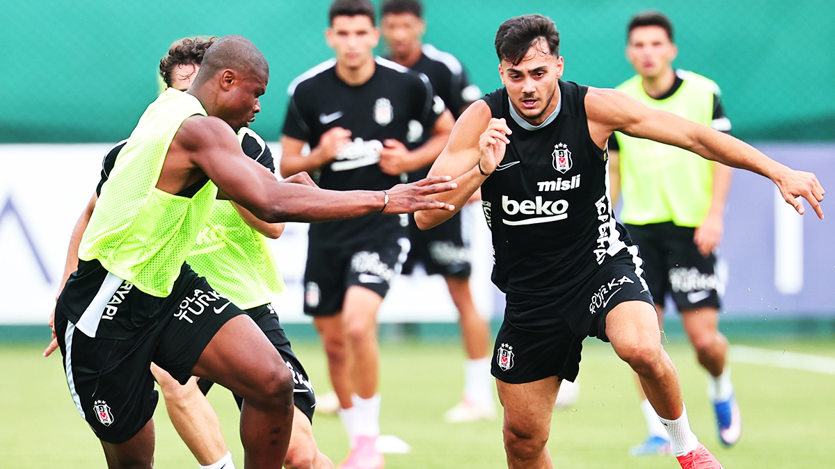 Beşiktaş, Midtjylland mesaisine ara vermeden başladı