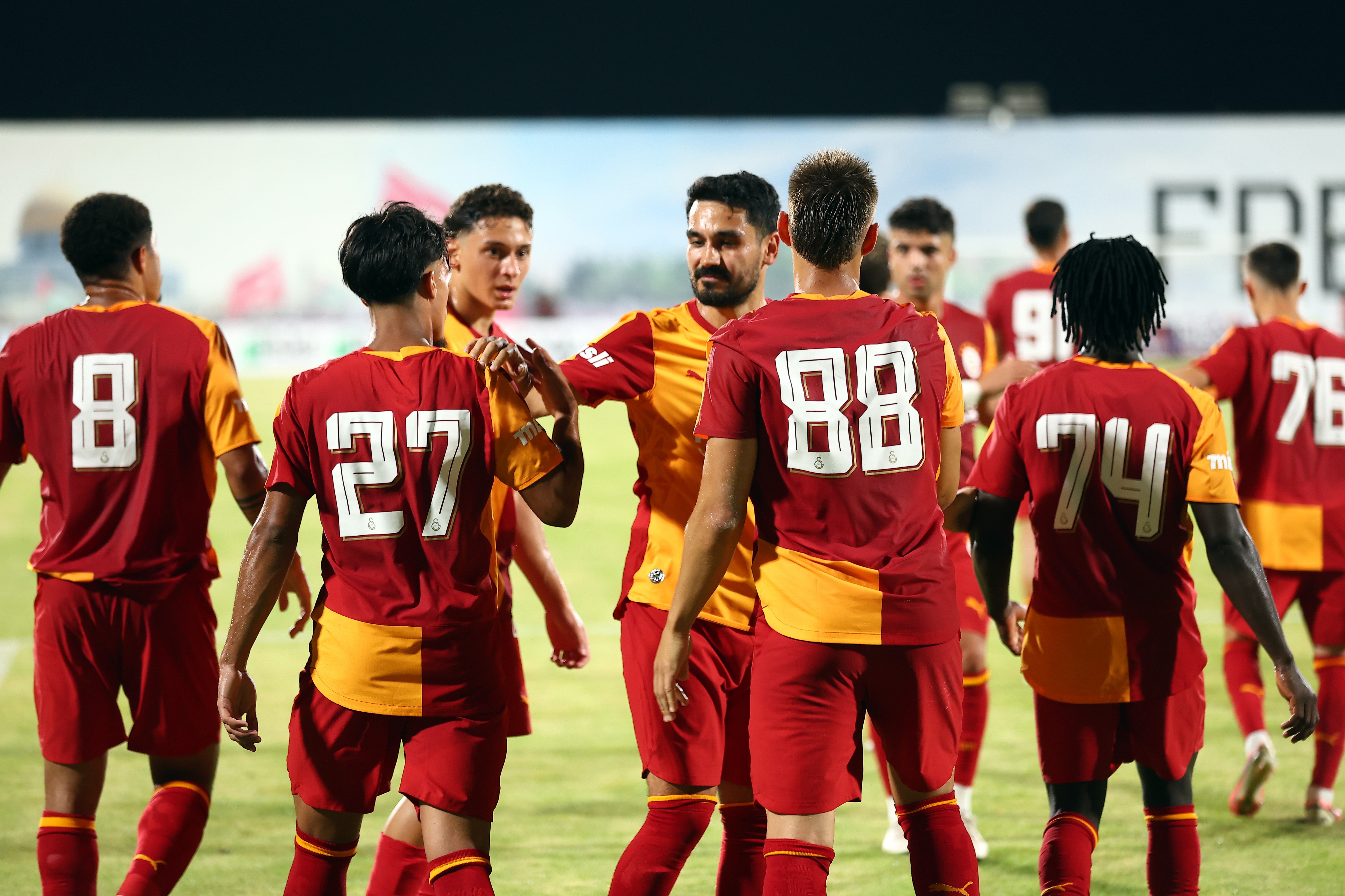 Galatasaray Avusturya'da ilk hazırlık maçına çıkıyor