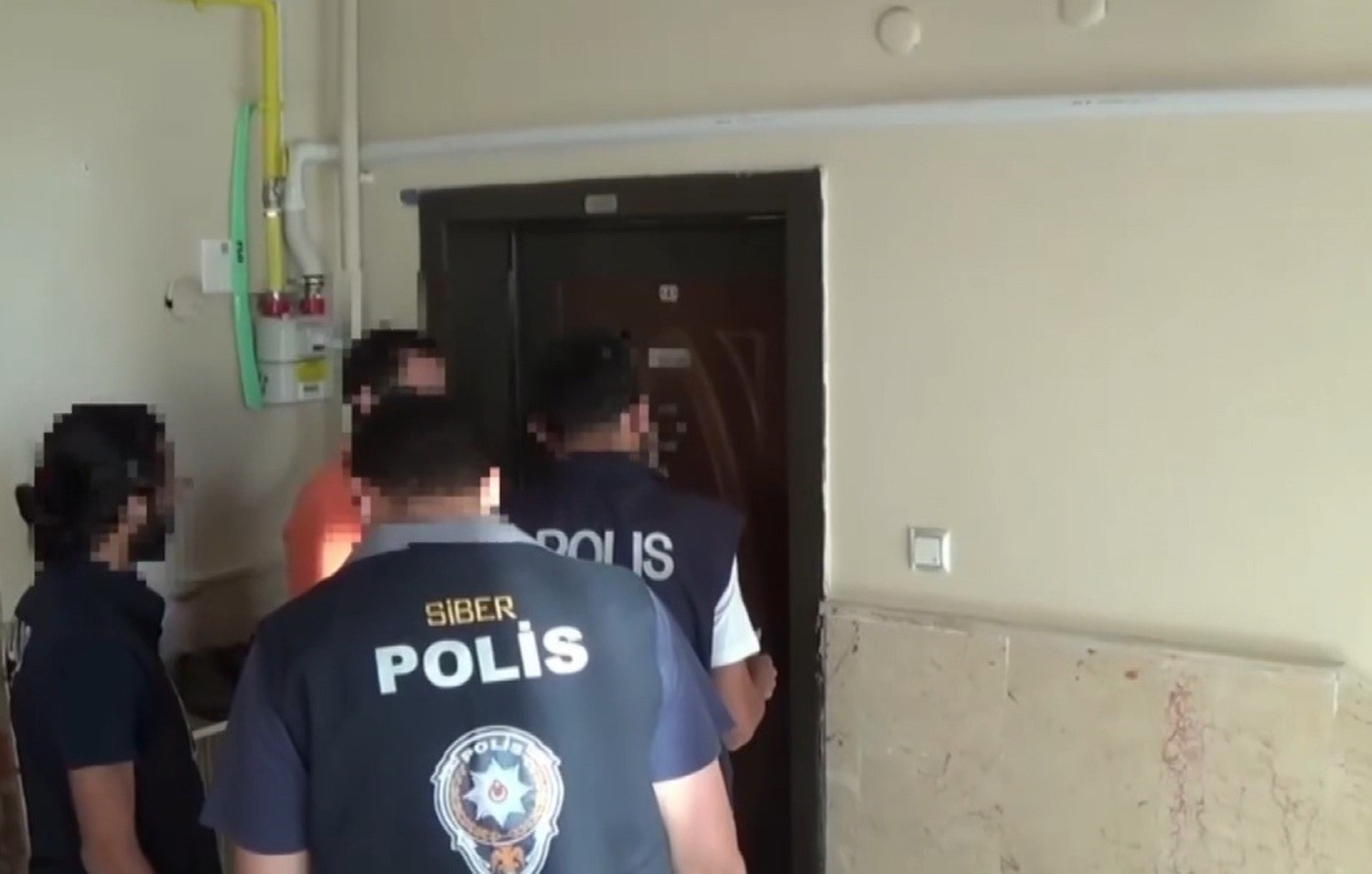 Kapora yalanıyla 1 milyonluk vurgun! Dolandırıcılar yakayı ele verdi